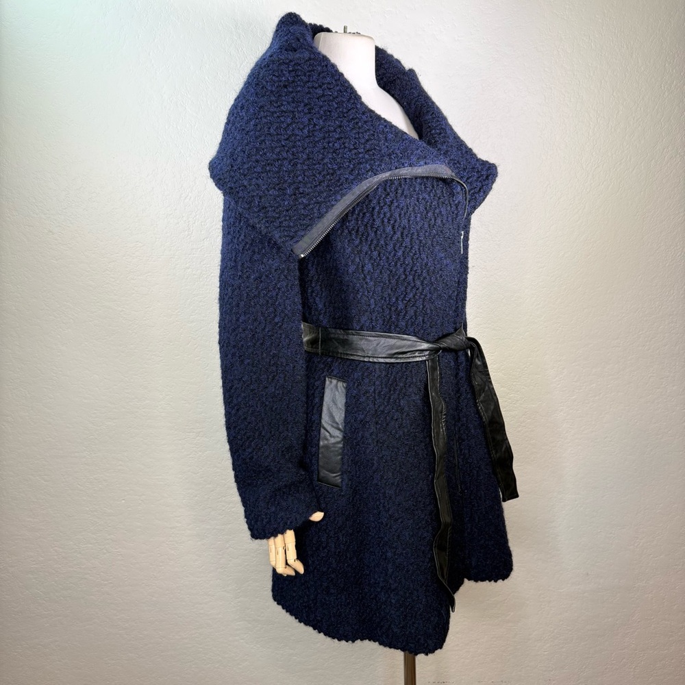 Cole Haan Signature Wool Blend Bouclé Belted Coat Jacket EUC Like New Size 8 - Picture 4 of 16